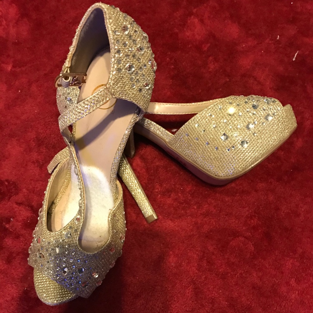 Heart In D Heels❤️